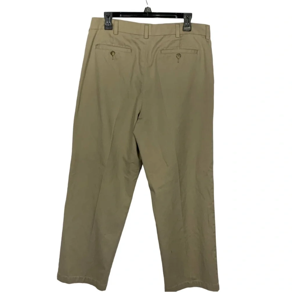 Croft and Barrow Men's Size 34x29 Tan Straight Leg Pants. Great condition